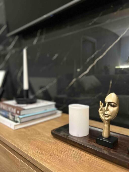 Luxury And Elegant Apartment Madrid