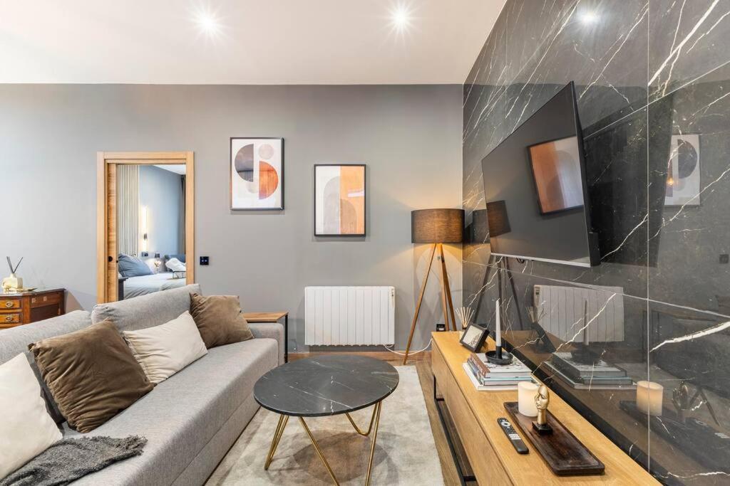 Luxury And Elegant Madrid