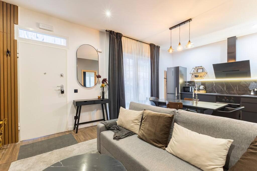 Apartment Luxury And Elegant Madrid