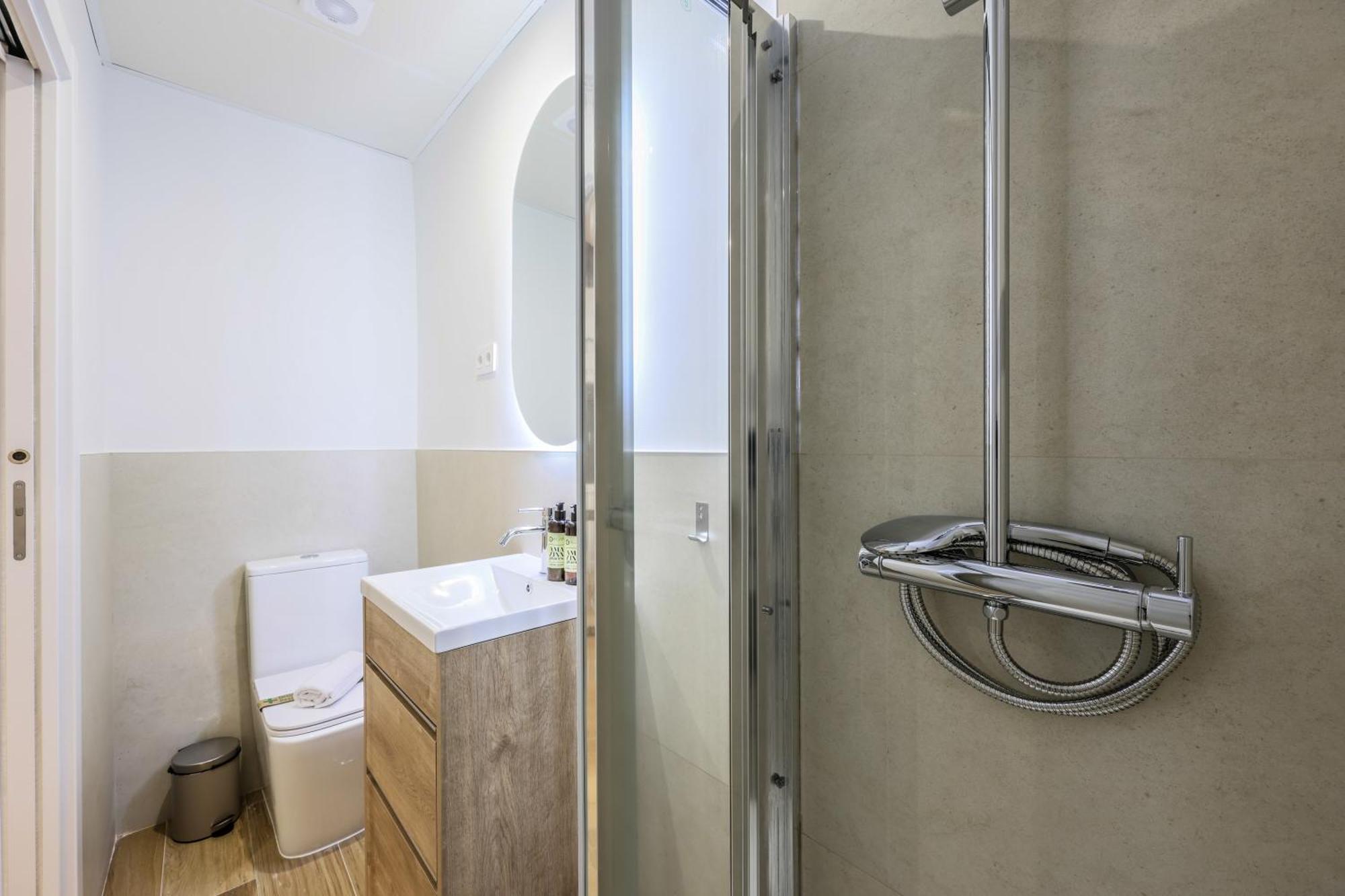 Apartment Encantador Plaza Del Callao, Mid Term *