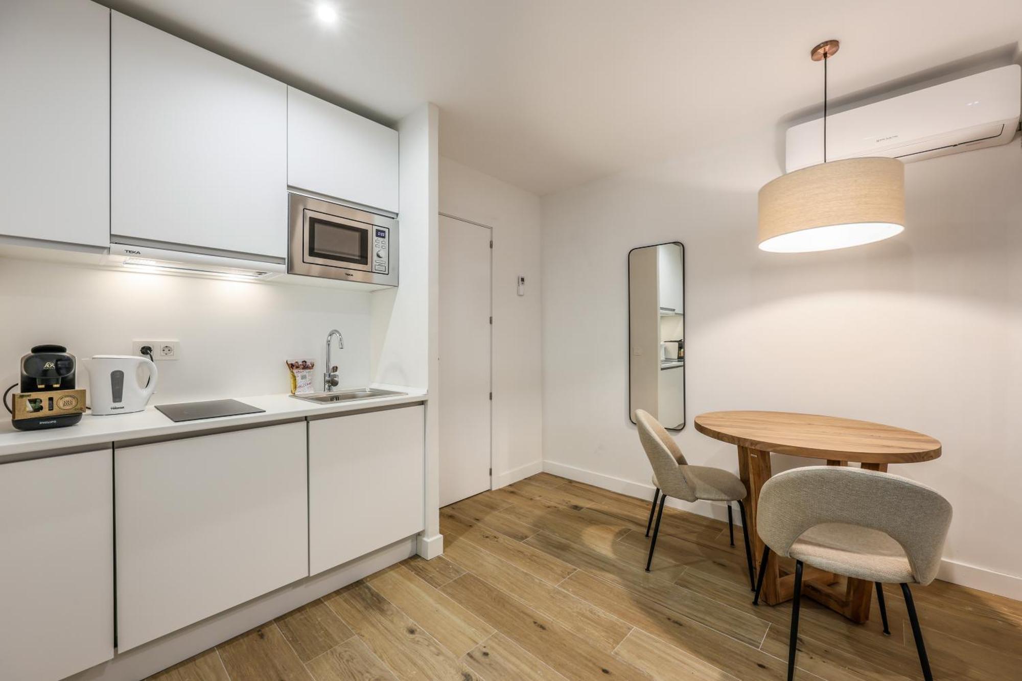 Encantador Plaza Del Callao, Mid Term Apartment Madrid