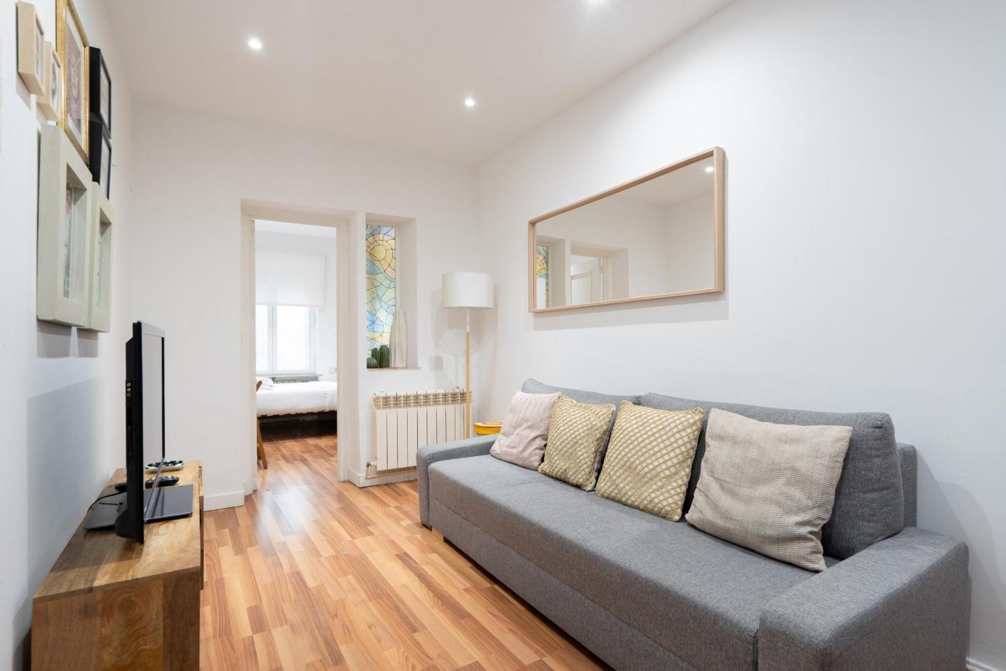 Apartamento En La Plaza De Lavapies Alquiler Temporal Madrid