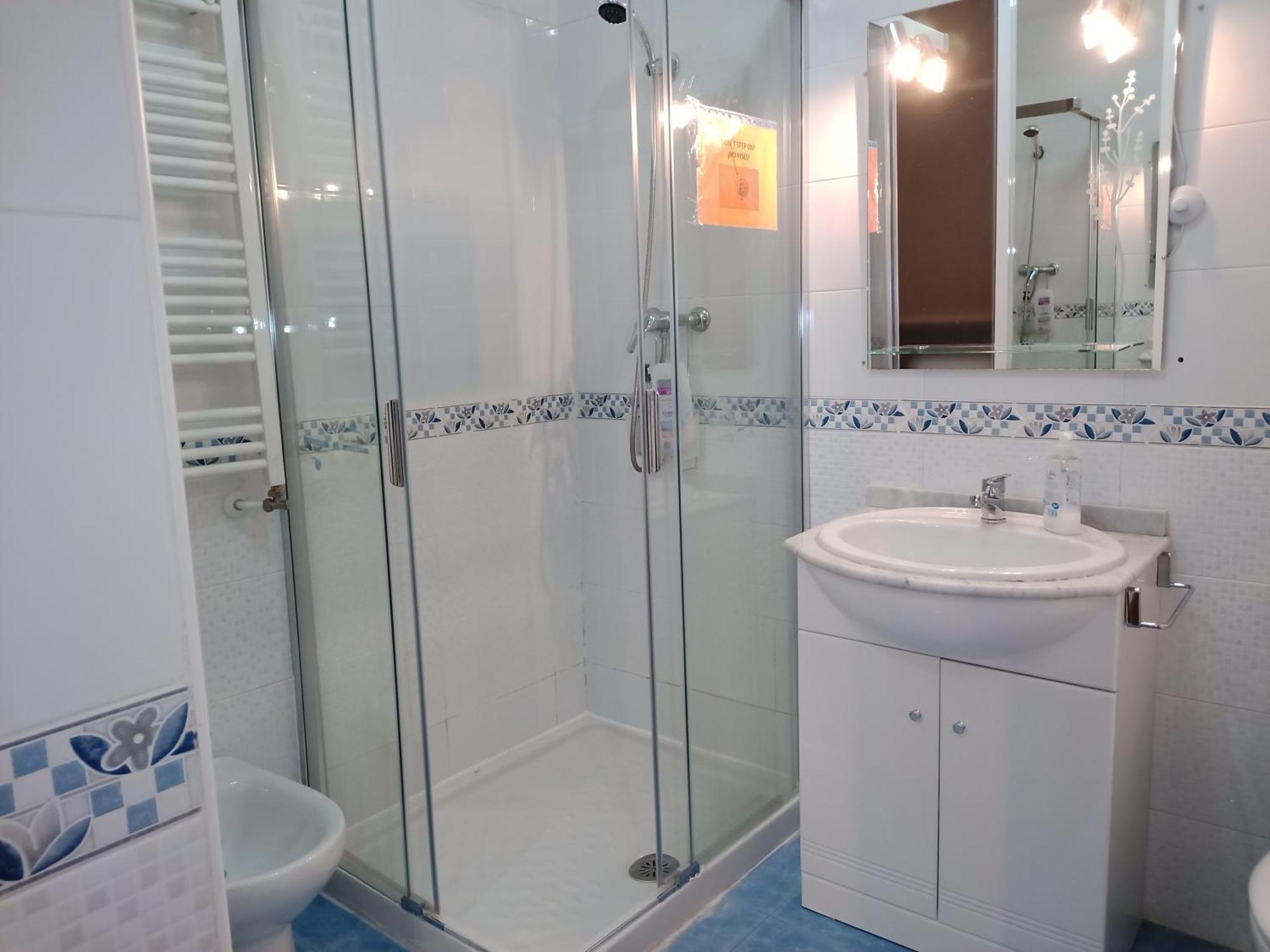 Apartamento Piso De 2 Centro Gran Vía - Plaza De España, El Salón Y 2 Tienen Aire *