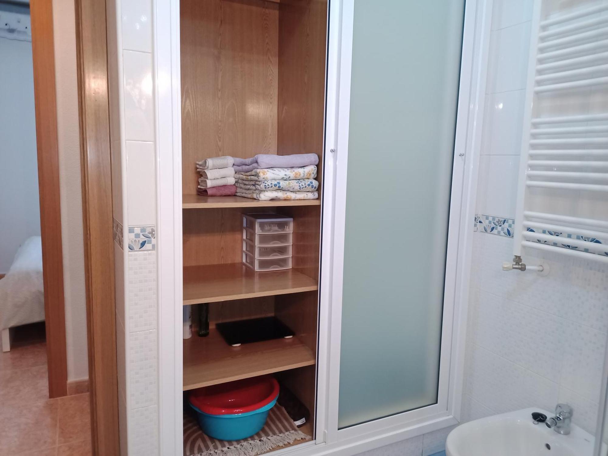 Piso De 2 Centro Gran Vía - Plaza De España, El Salón Y 2 Tienen Aire Apartamento