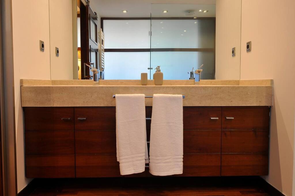 Suite-estudio En El Centro Colon Apartment