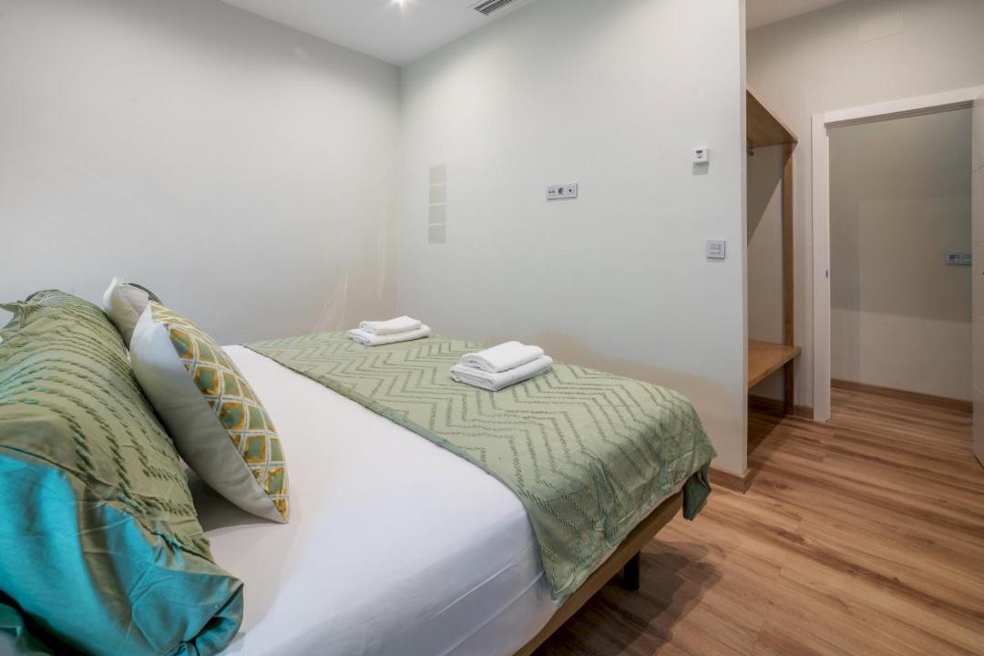 2 Bedrooms 1.5 Bathrooms Furnished - Justicia - Refurbished - Mintystay Apartment Madrid