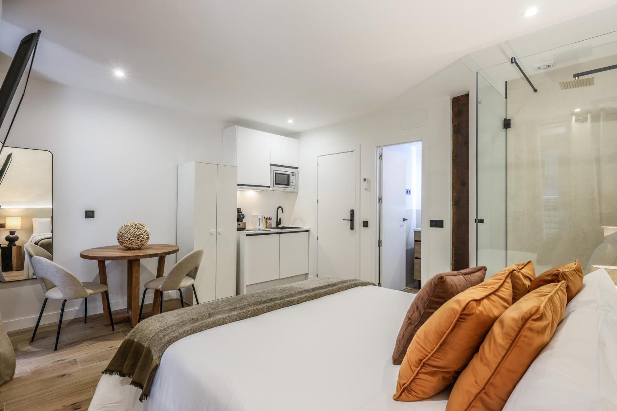 Estudio Funcional Plaza Del Callao, Mid Term Apartment *