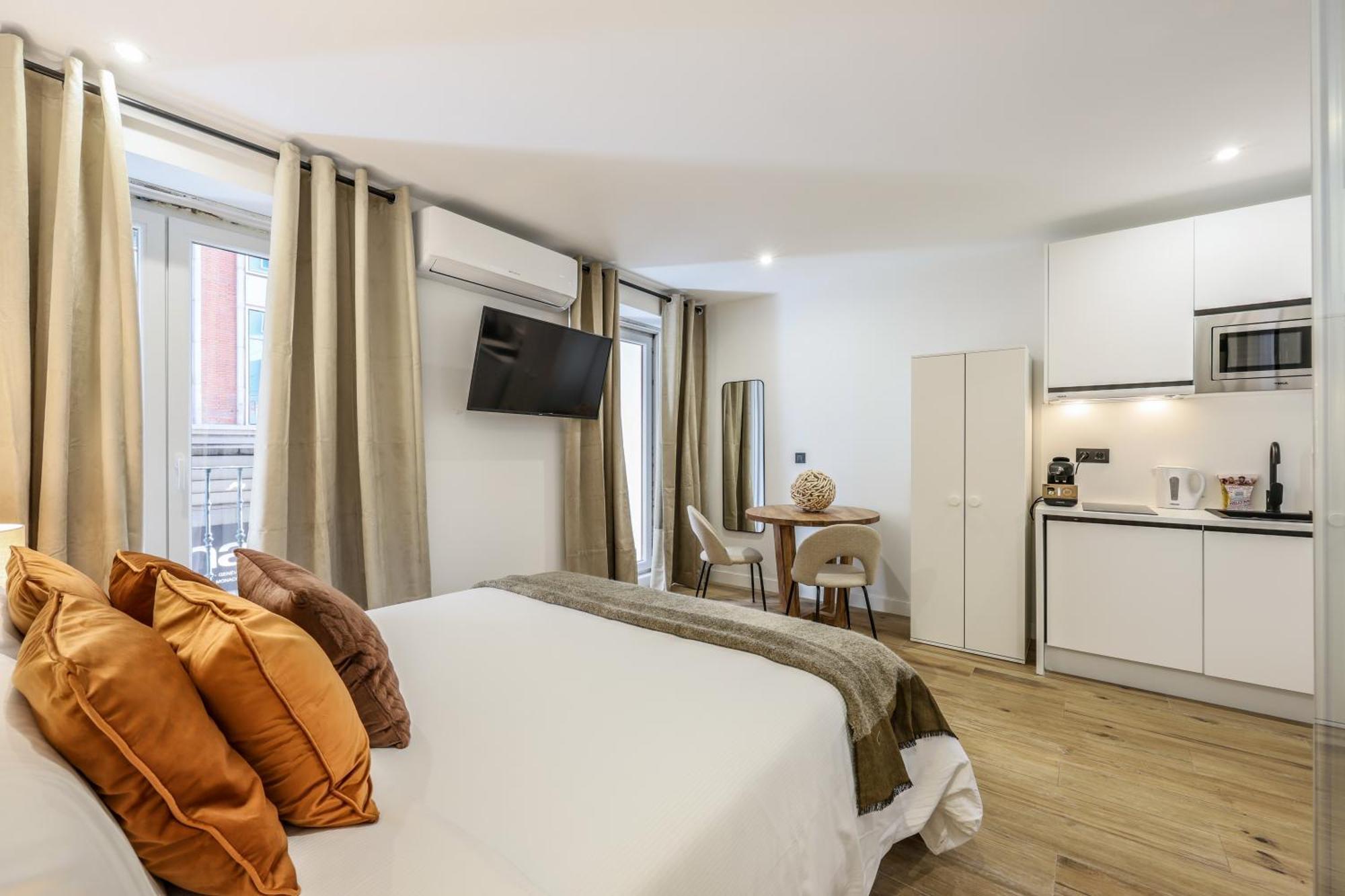 Estudio Funcional Plaza Del Callao, Mid Term * Madrid