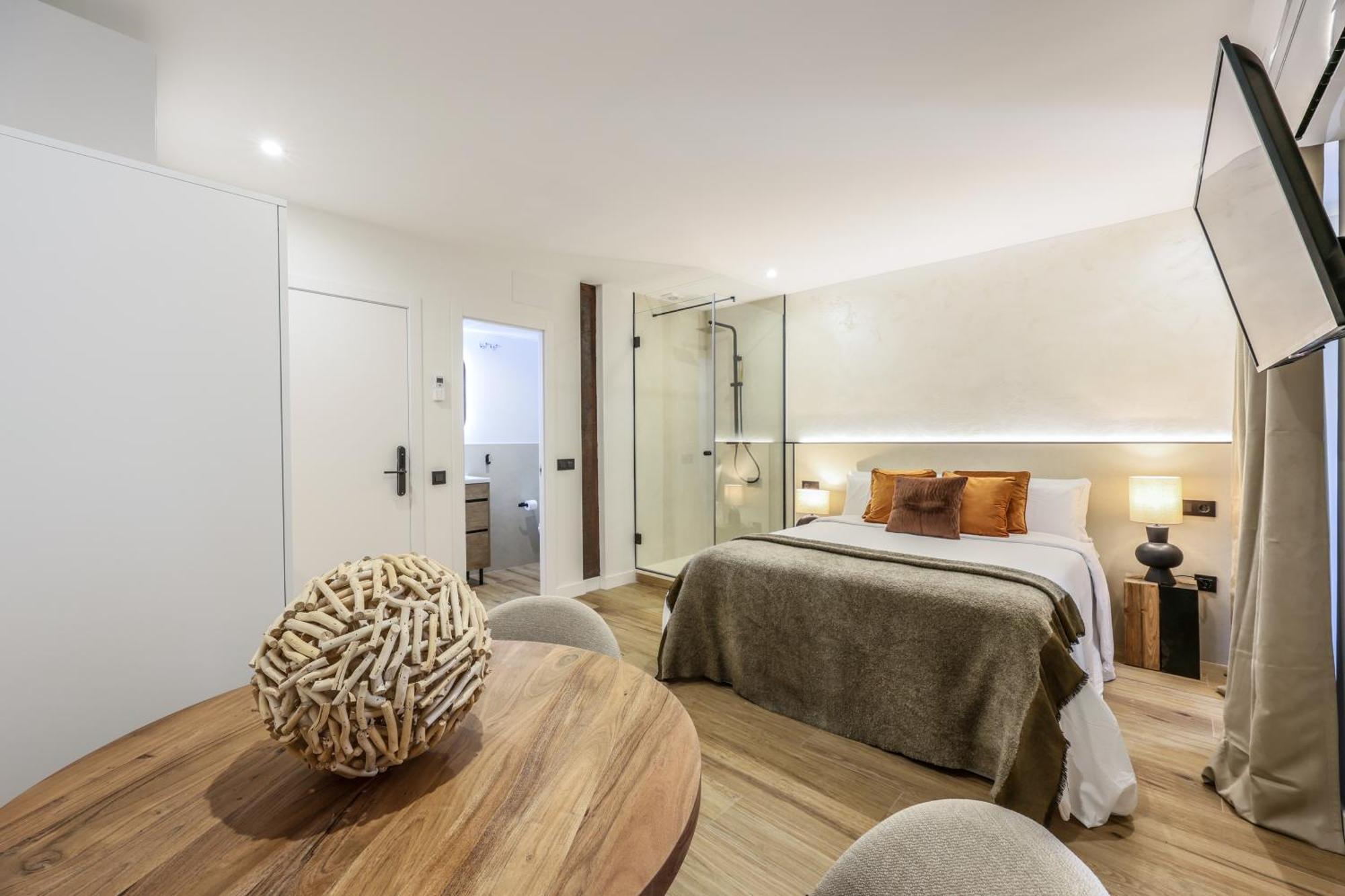 Apartamento Estudio Funcional Plaza Del Callao, Mid Term