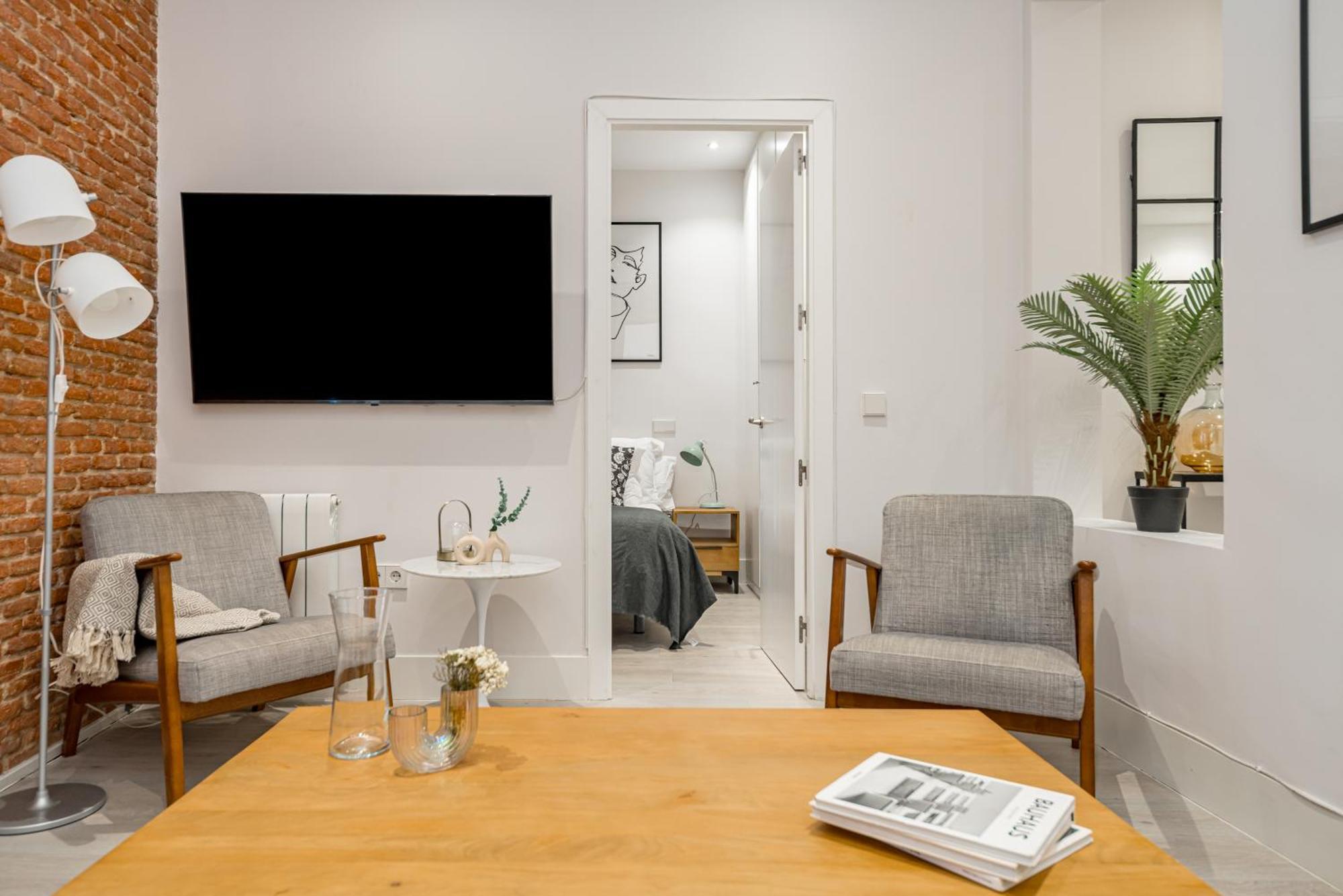 Lalatina Ii Calle Almendro 3br 2bh Madri