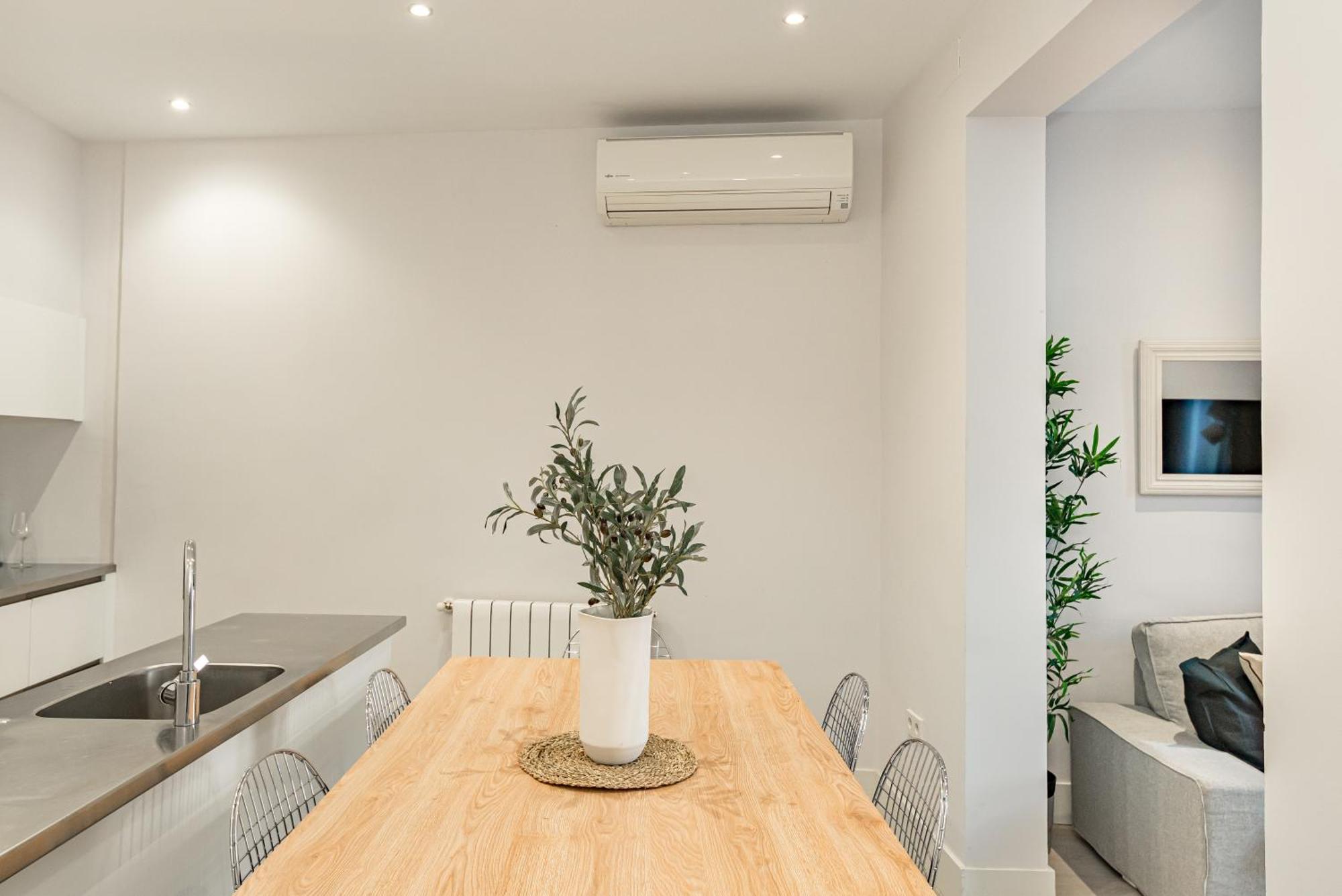 Lalatina Ii Calle Almendro 3br 2bh Madri