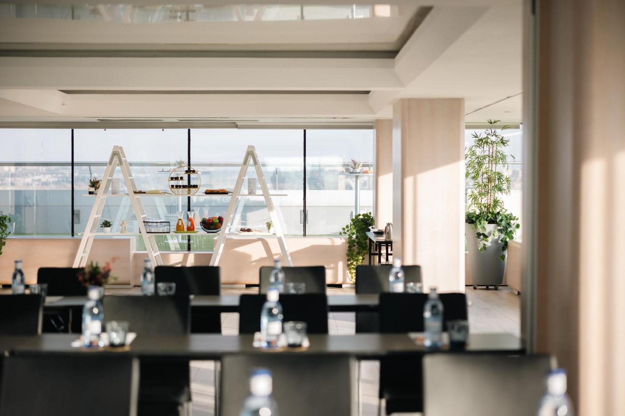 Voco Retiro By Ihg Hotel Madrid