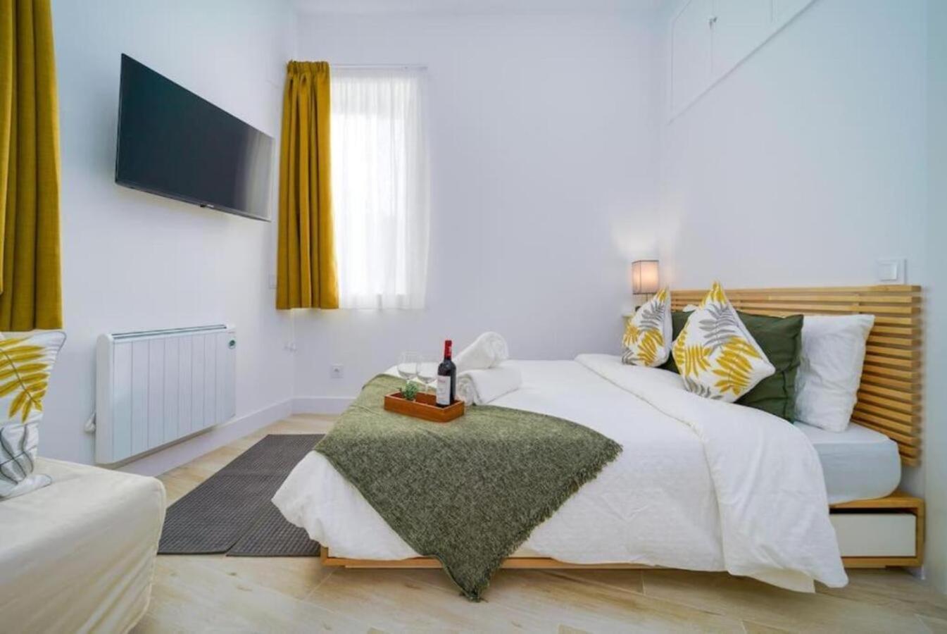 Ubicado En Centro - 5 Personas. Apartamento *
