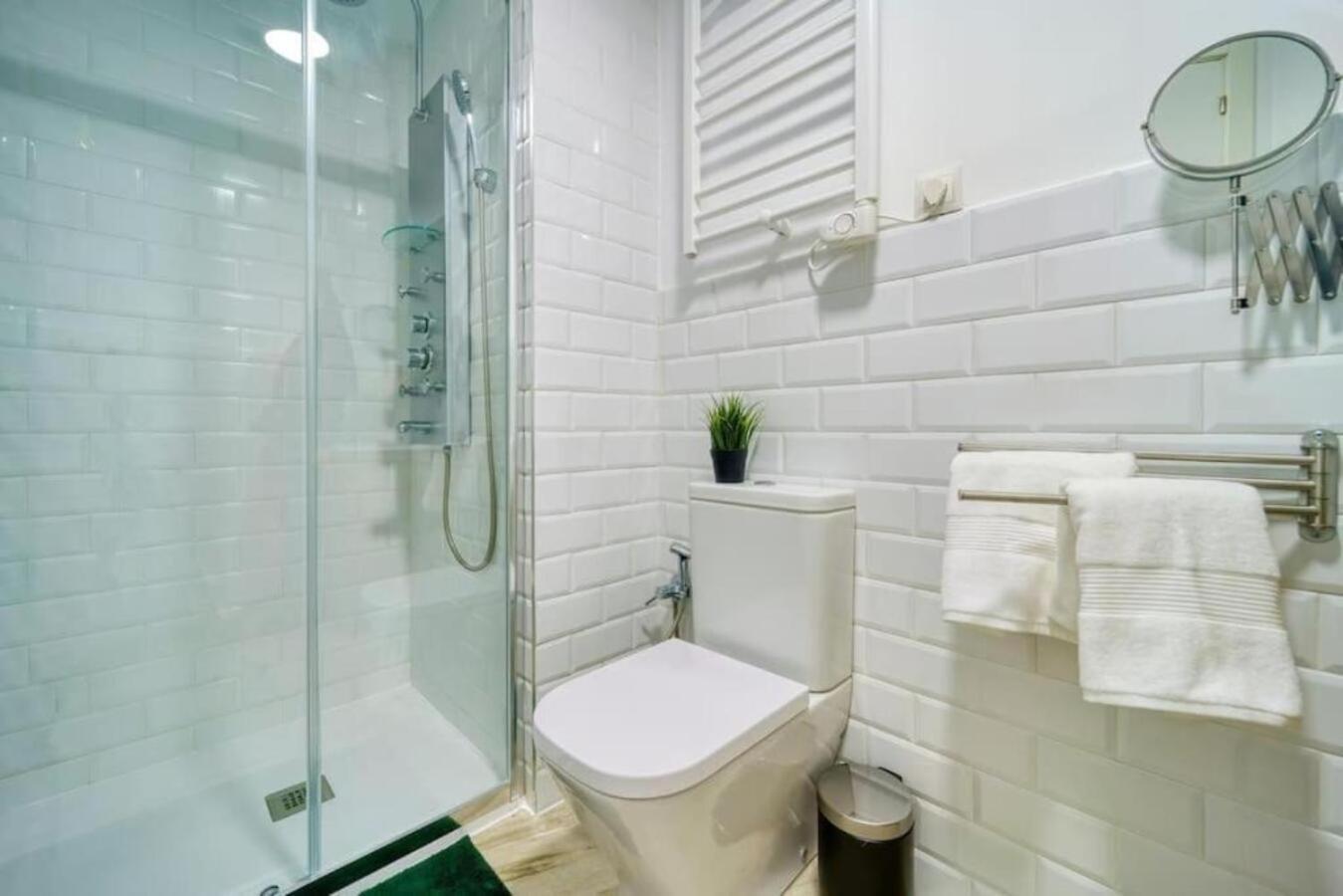 Apartamento Ubicado En Centro - 5 Personas. Madri