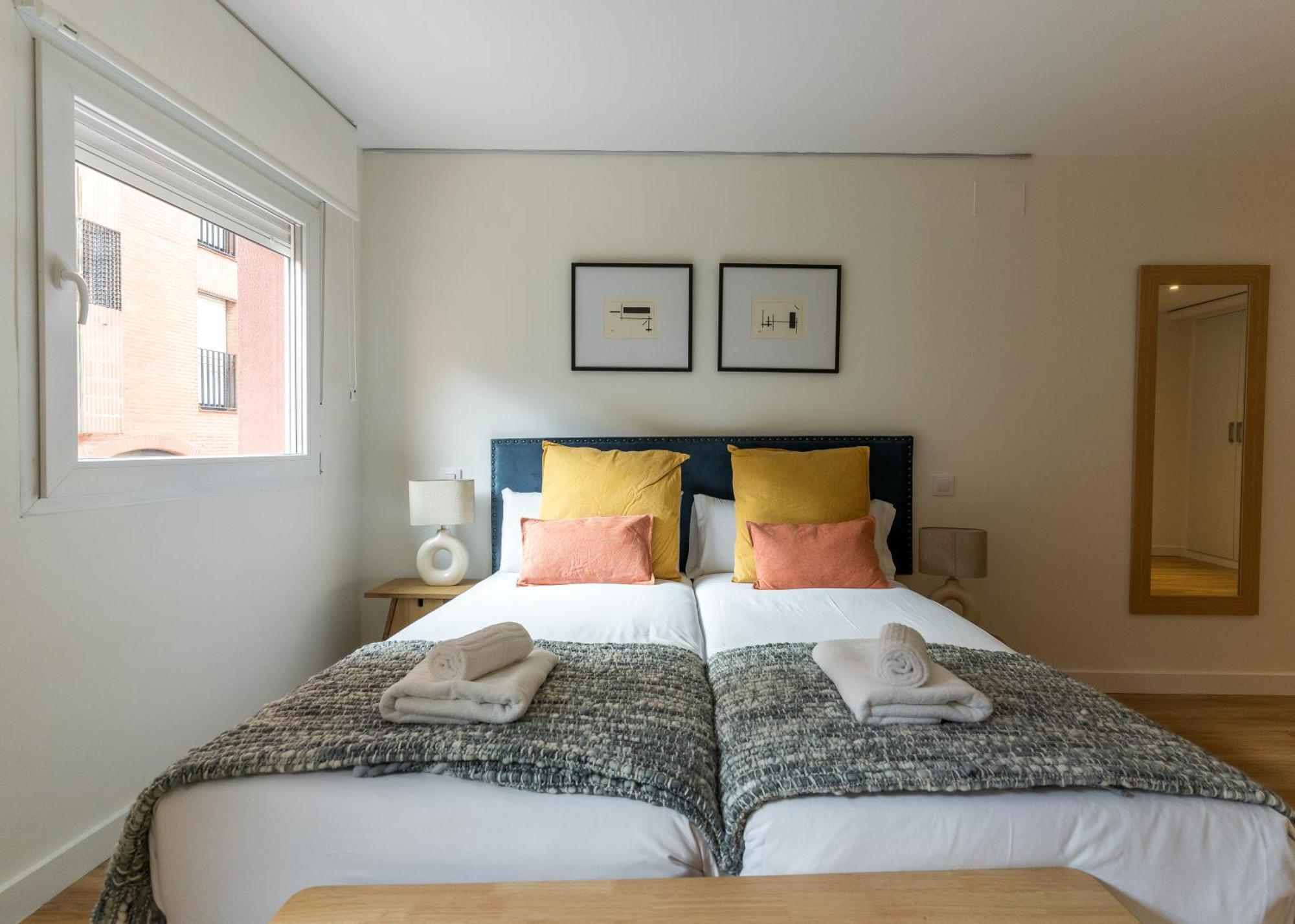 Apartment Stylish Duplex - 1 Bd 1bth- Plaza Castilla *