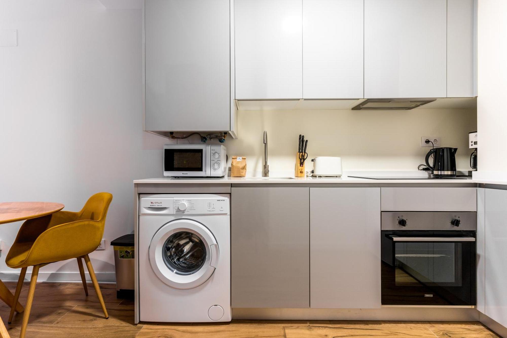 Stylish Duplex - 1 Bd 1bth- Plaza Castilla Apartment