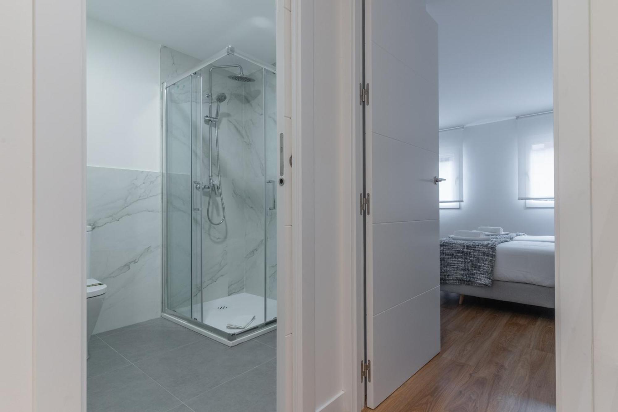 Large With Terrace- 2bd 1,5bth- Plaza Castilla *