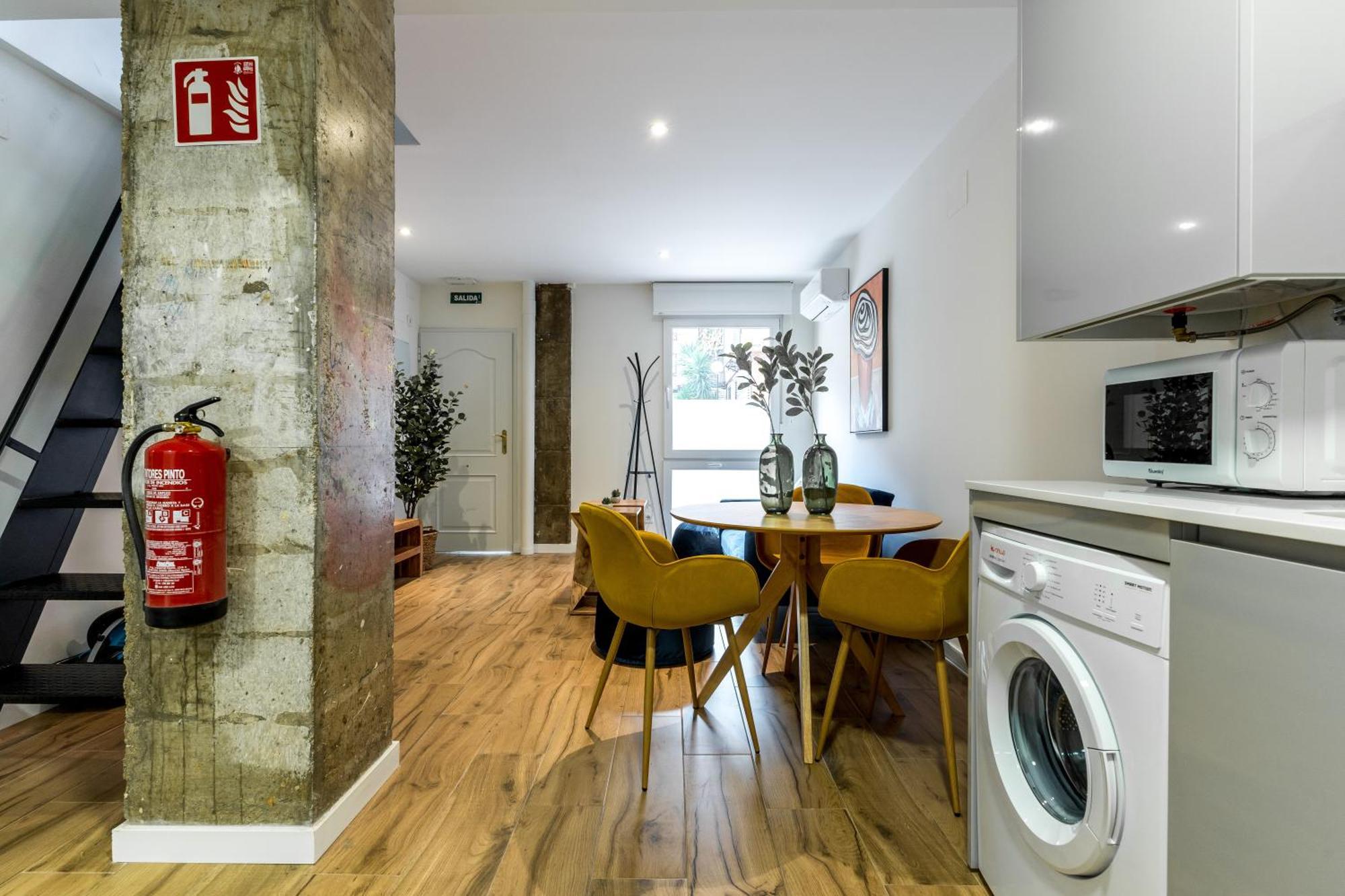Stylish Duplex - 1 Bd 1bth- Plaza Castilla Apartment