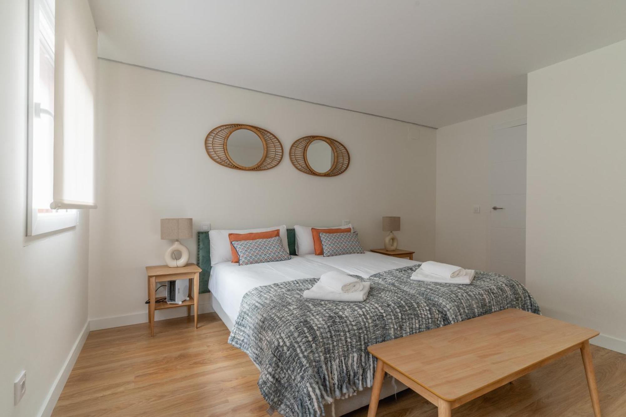 Large With Terrace- 2bd 1,5bth- Plaza Castilla Apartamento Madrid