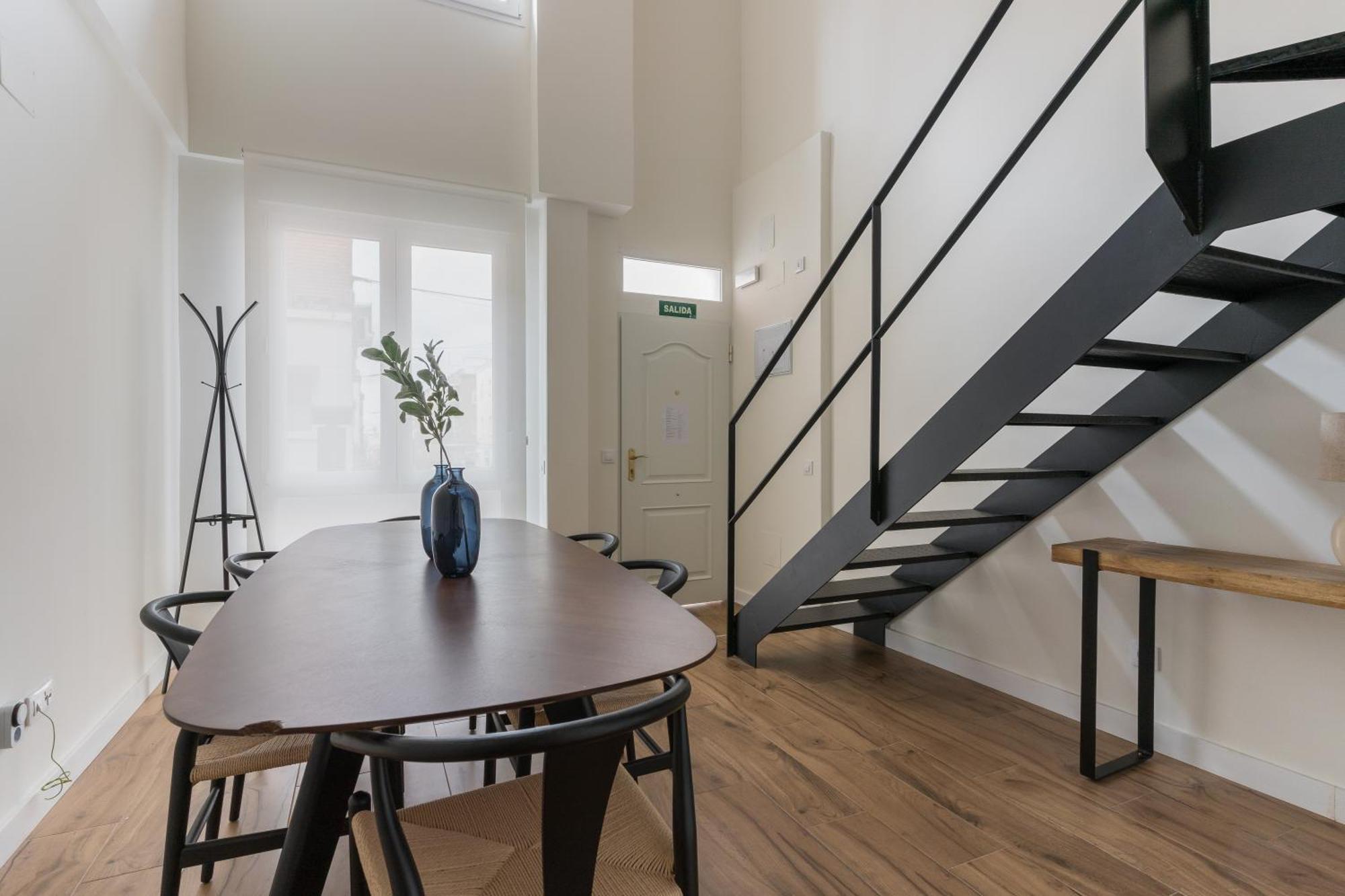 Modern And Wide- 3bd 2,5 Bth- Plaza Castilla Apartment