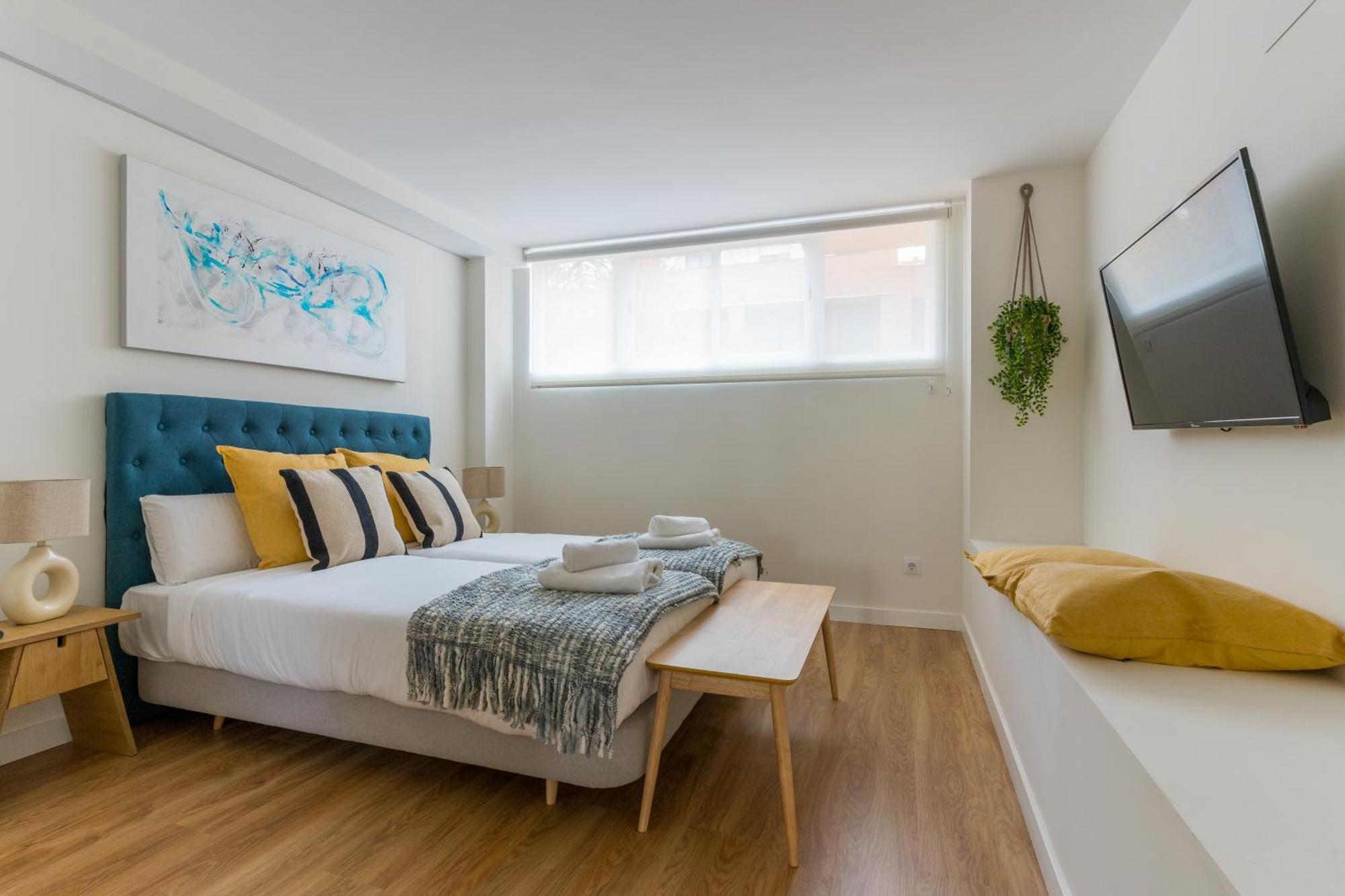 Modern And Wide- 3bd 2,5 Bth- Plaza Castilla Apartment Madrid