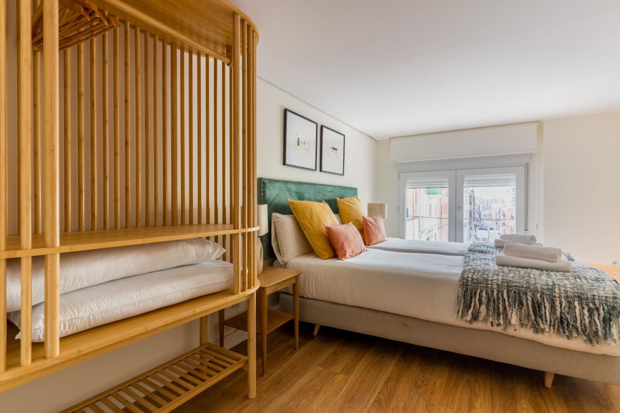 Modern And Wide- 3bd 2,5 Bth- Plaza Castilla