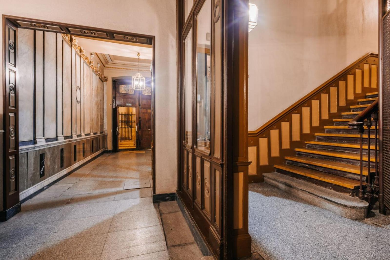 Stunning Near Gran Via Metro Apartamento