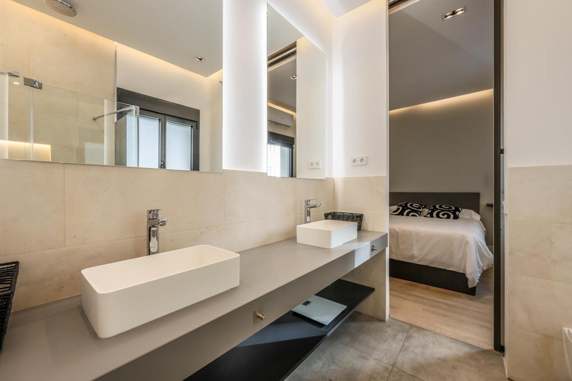 En El Corazon De Madrid, Casa Moderna Apartment Madrid