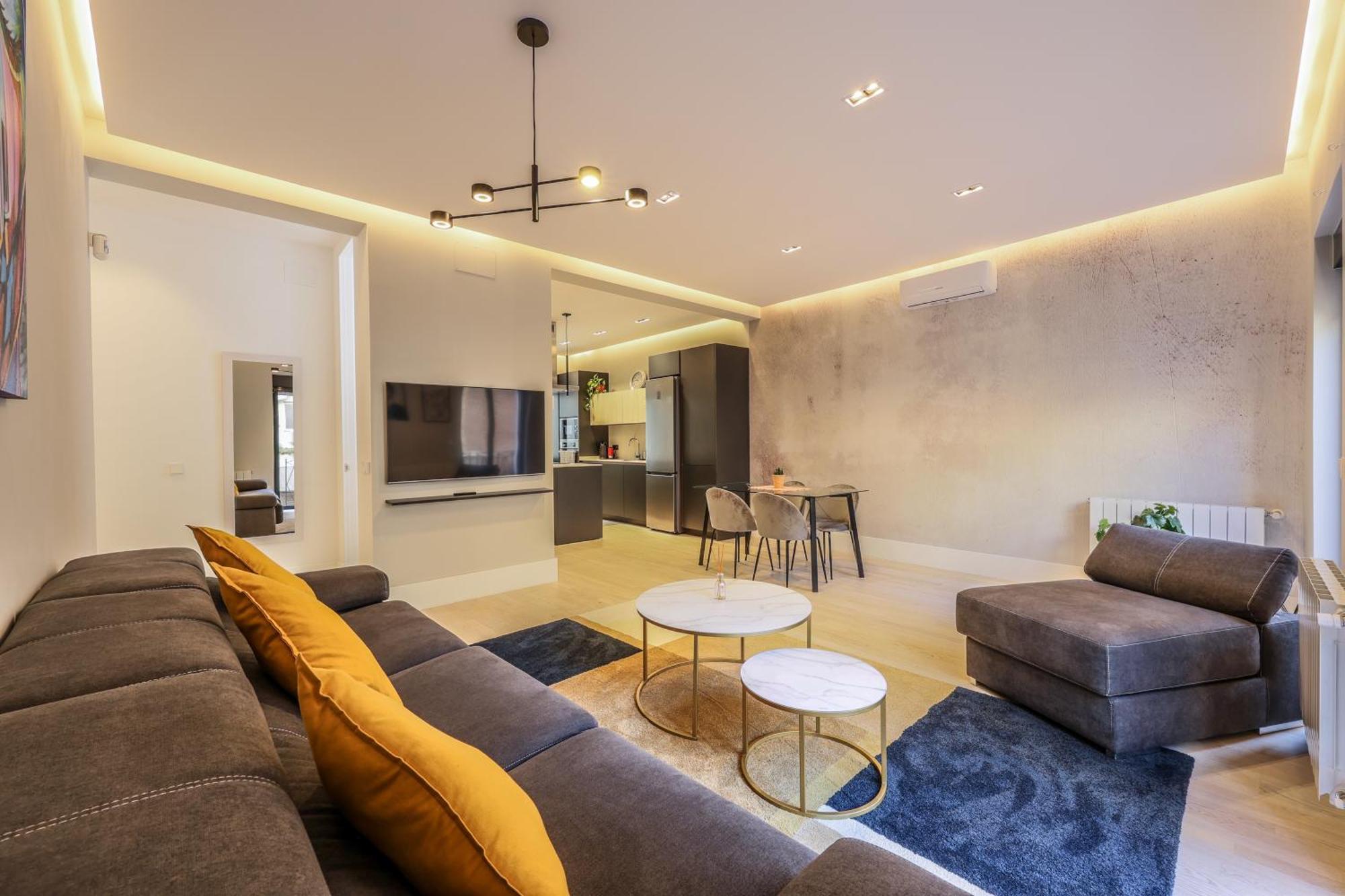 En El Corazon De Madrid, Casa Moderna Apartment *