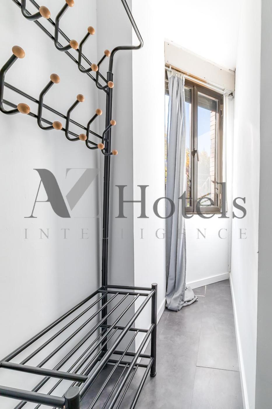 Ayz Ulises - Auto Check-in Guest house Madrid