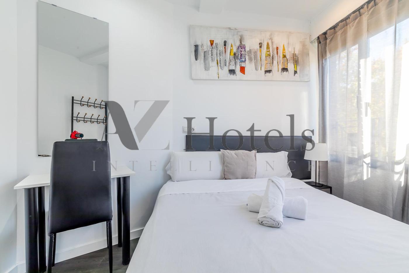Guest house Ayz Ulises - Auto Check-in Madrid