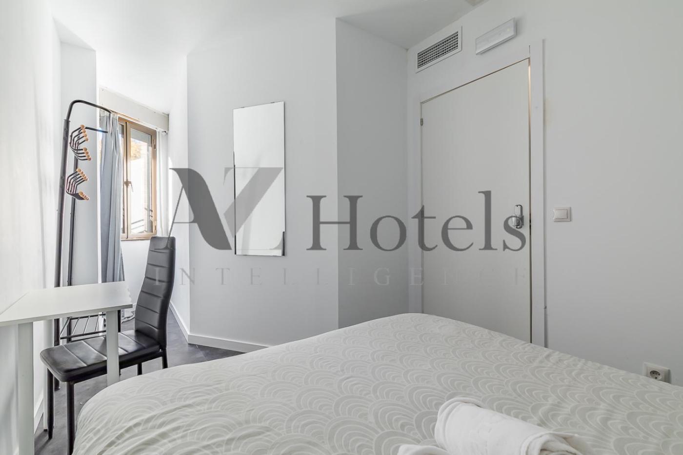 Ayz Ulises - Auto Check-in Guest house Madrid