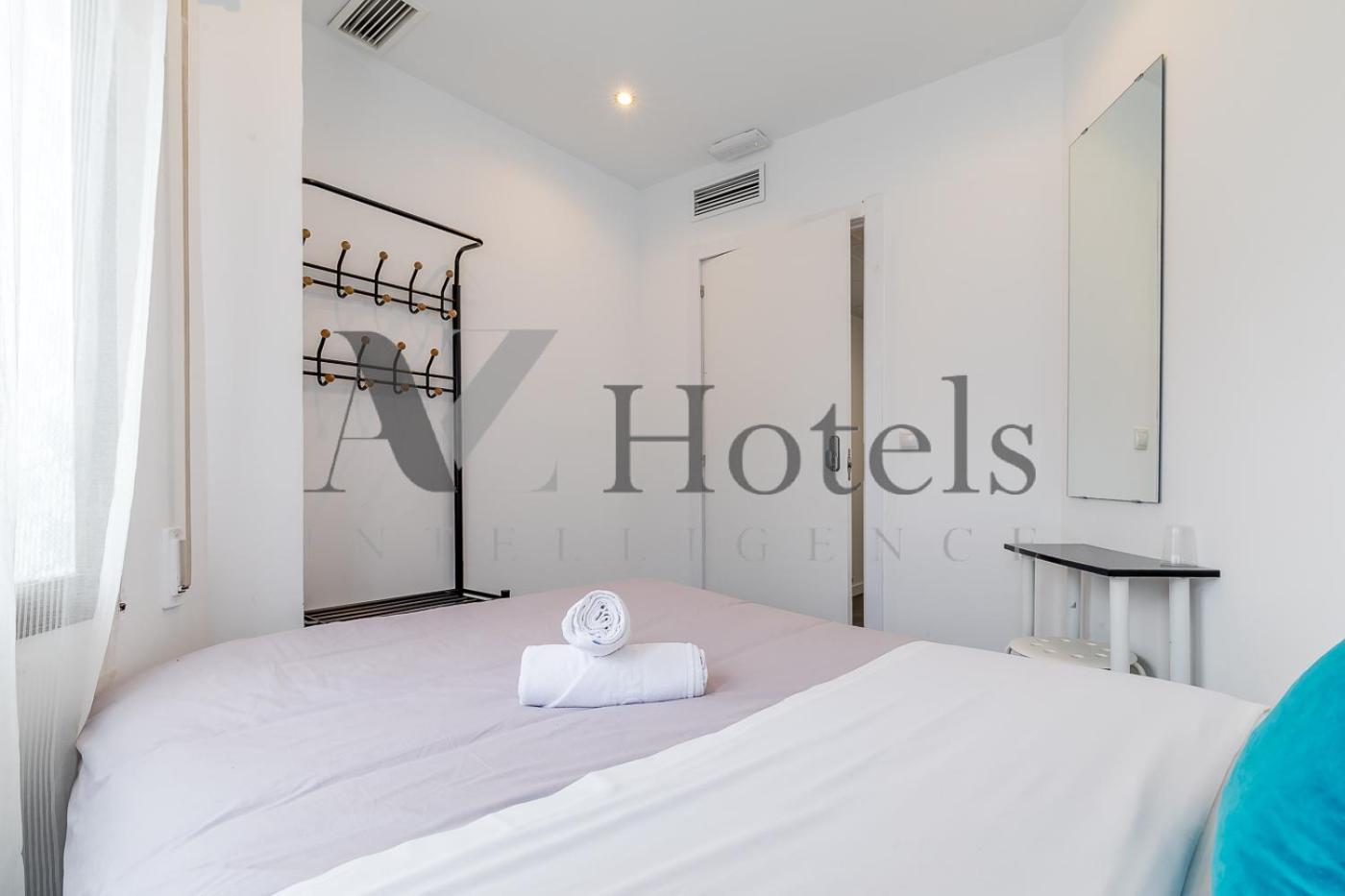 Ayz Ulises - Auto Check-in Guest house Madrid