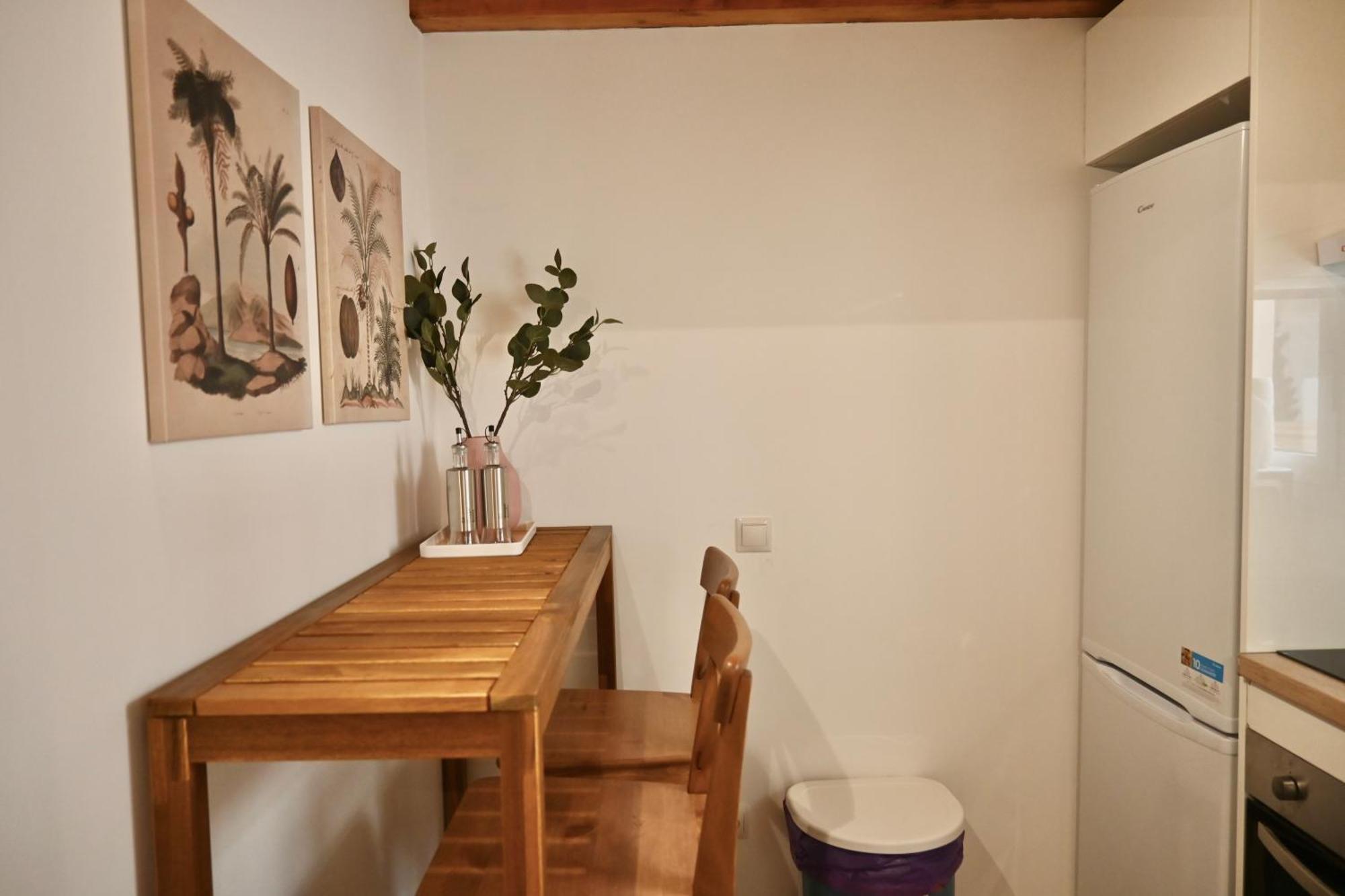 Apartment Encantador Estudio Temporal Con Cama En Mezanine Cerca De La Vibrante Avenida Albufera Mpe35