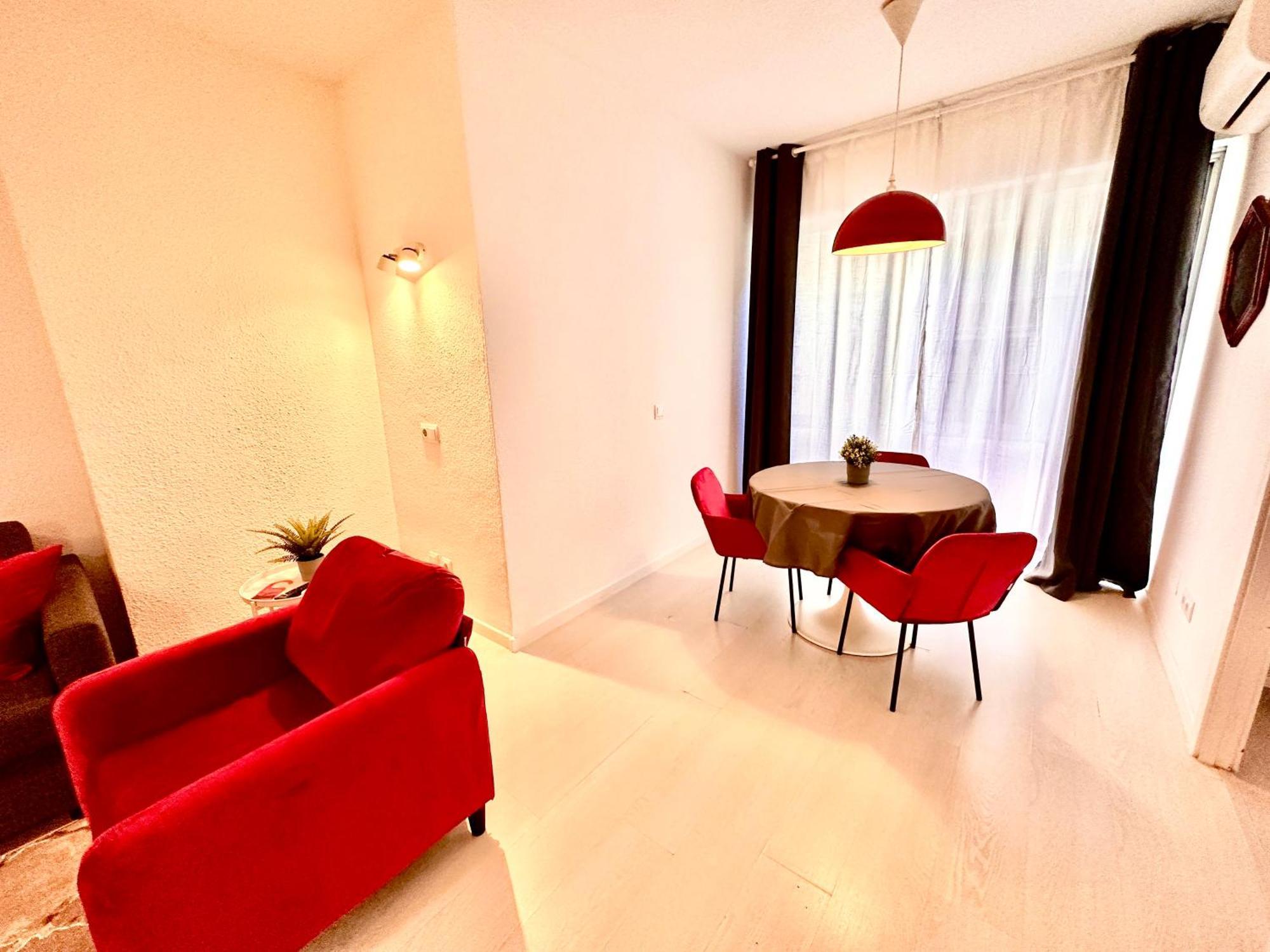 Albergue Far Gran Via *