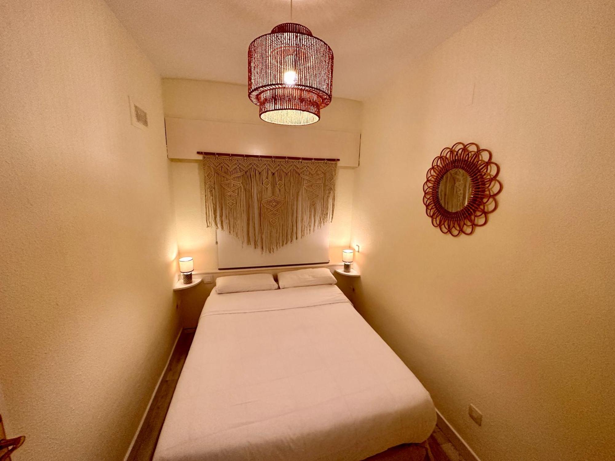 Albergue Far Gran Via