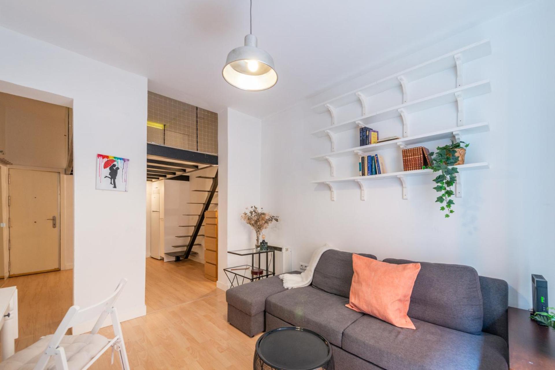 Con Encanto En Malasana Apartamento
