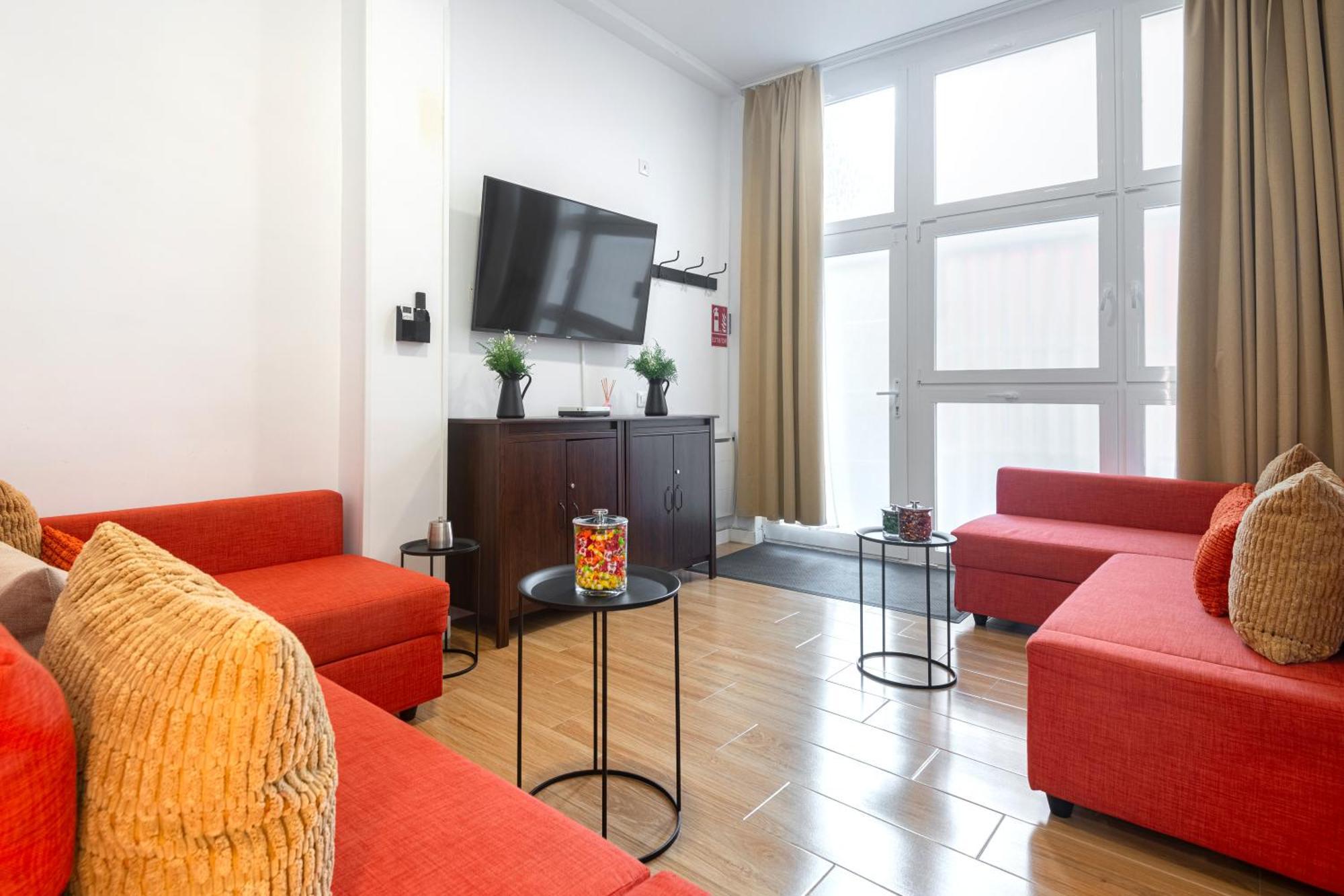 Apartment Pleasant Near Center