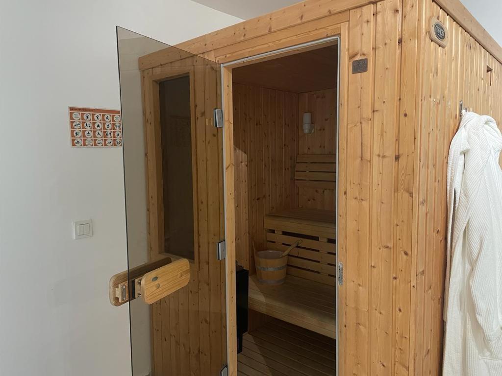 Privat bolig Space In The With Poll Near Golf In *