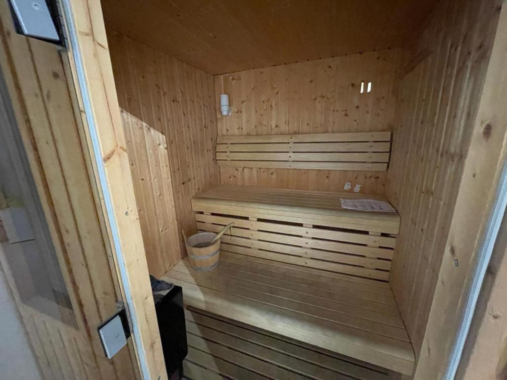 Privat bolig Space In The With Poll Near Golf In Madrid