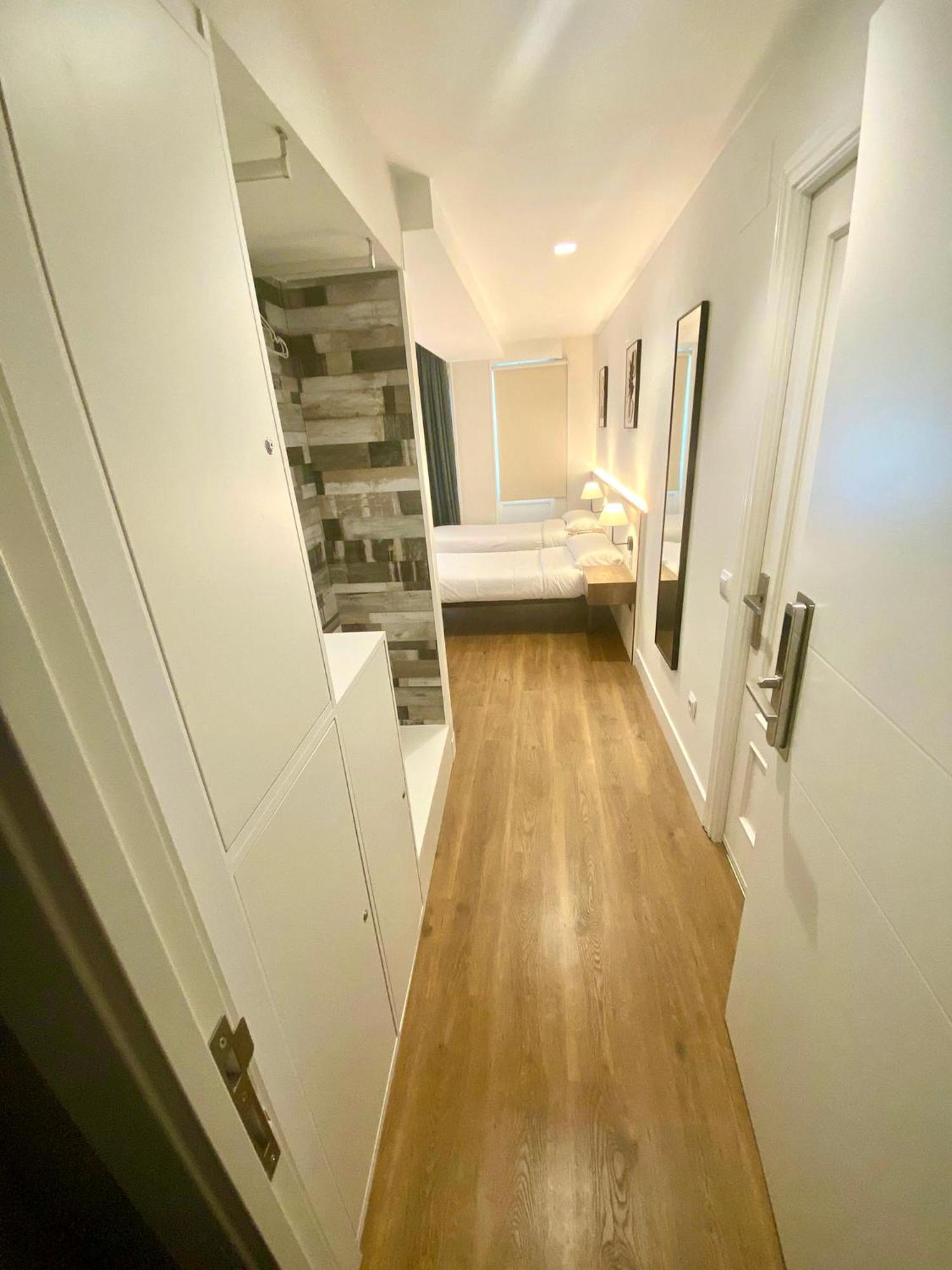 Albergue Far Gran Via