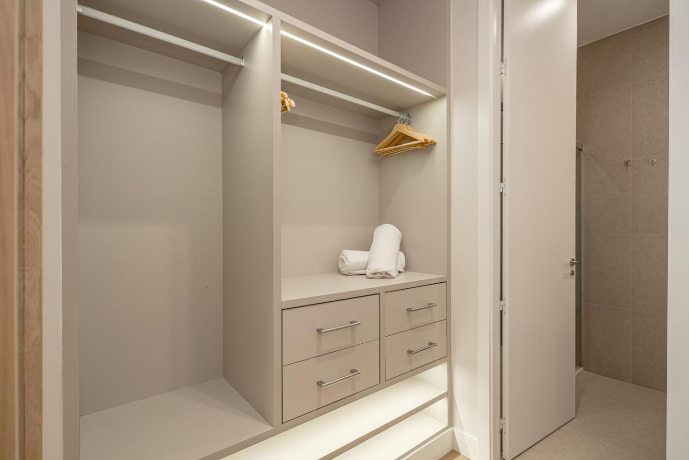 Apartamento Lalatina Iv Calle Conde De Romanones 4br 4bh *