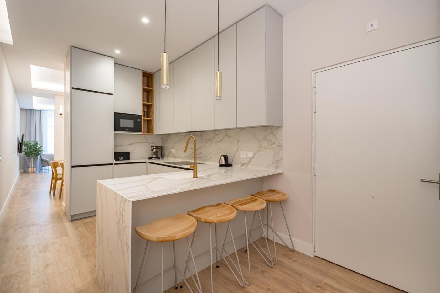 Lalatina Iv Calle Conde De Romanones 4br 4bh Apartamento *