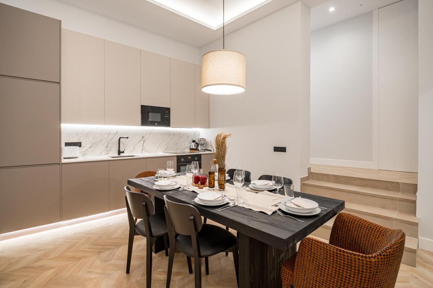 Apartment Malasana Vii Calle San Mateo 3br 3bh