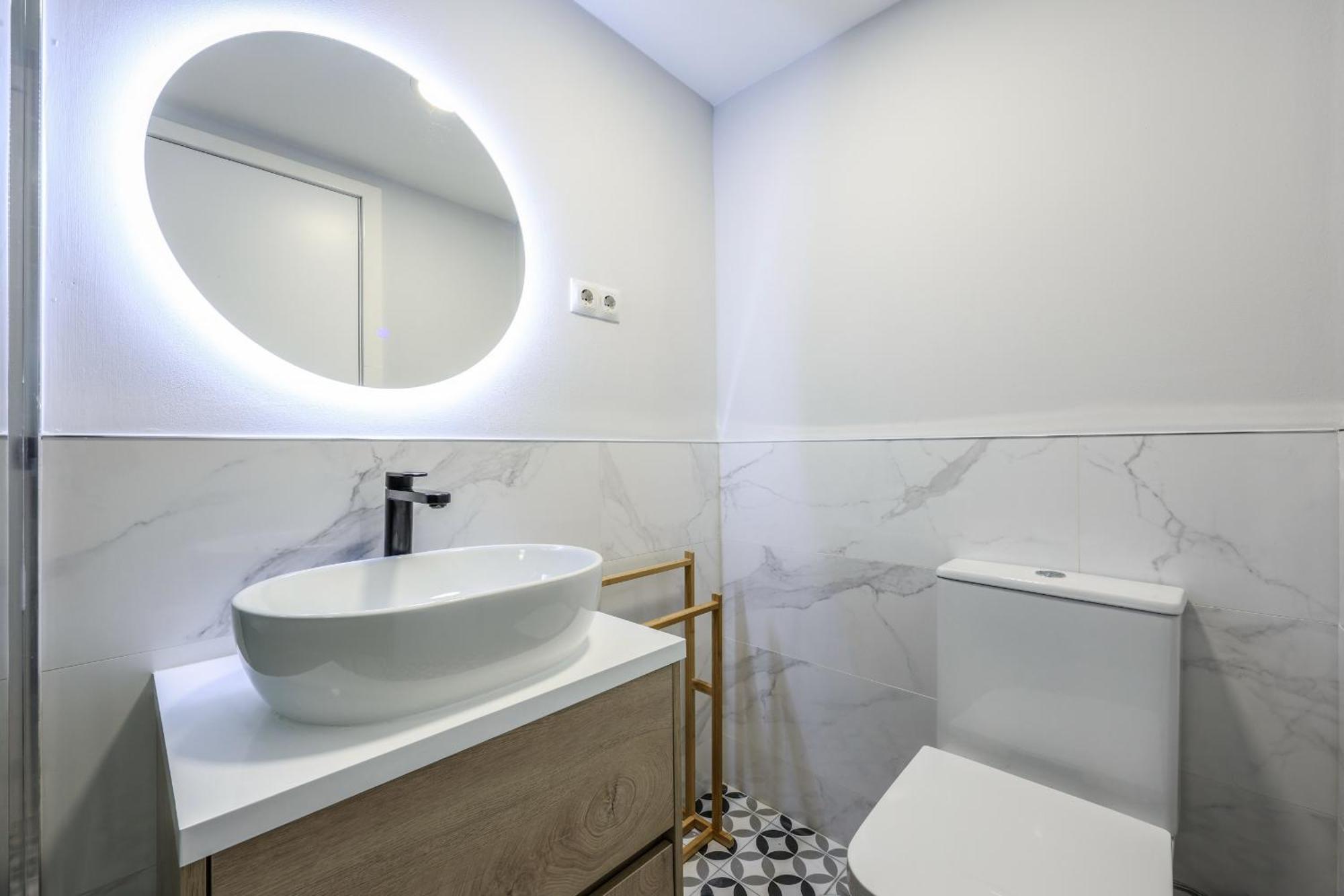 Apartment Reformados En Lavapies