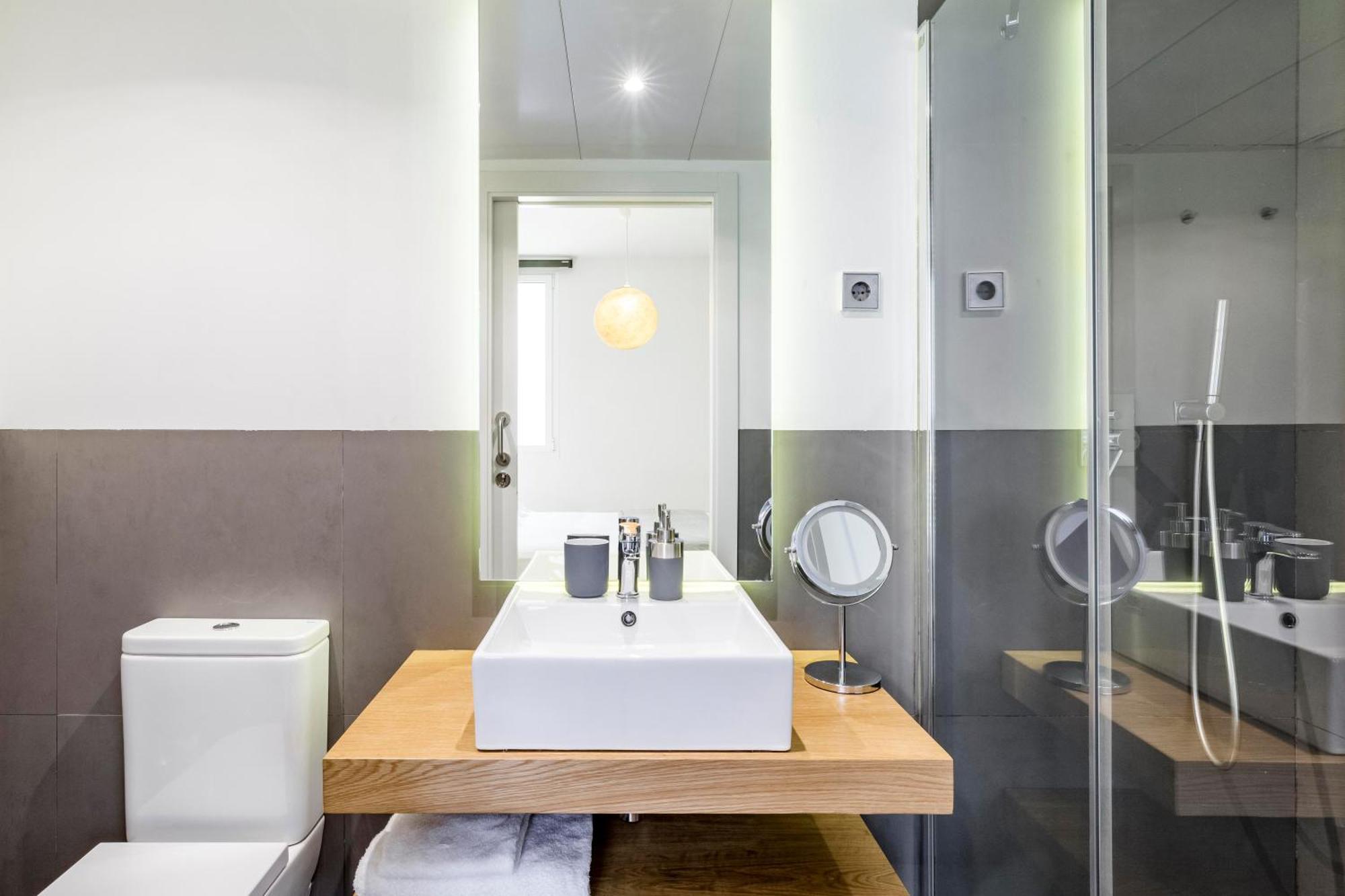 Gran Via Apartment *