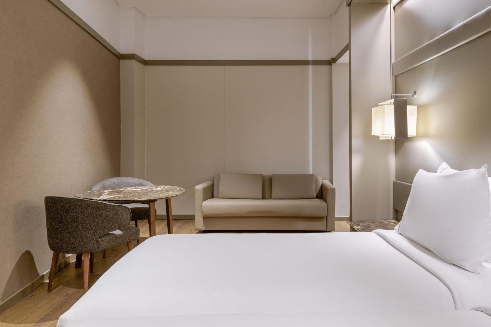 Hotel Ac Recoletos By Marriott Madrid