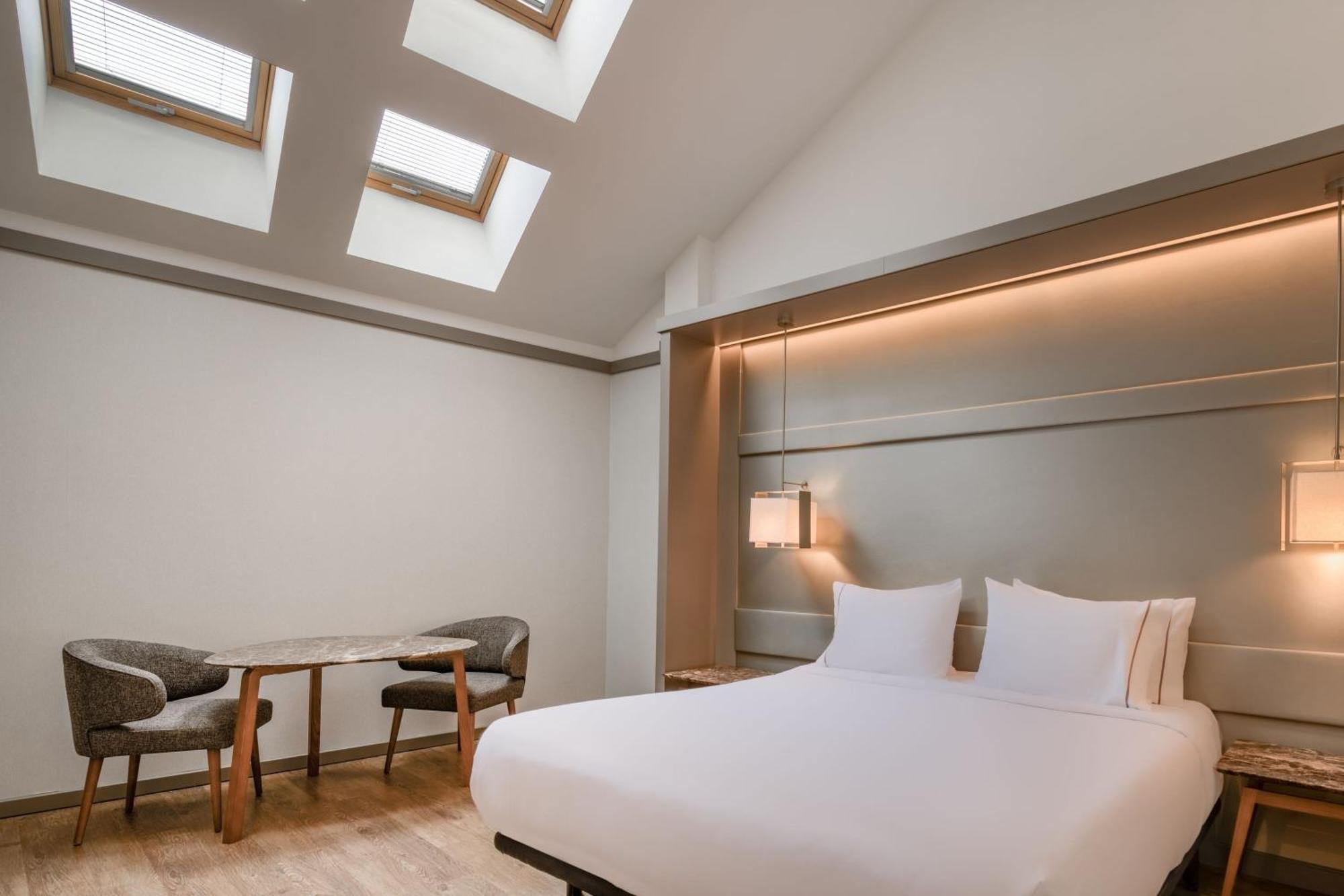 Ac Recoletos By Marriott Hotel