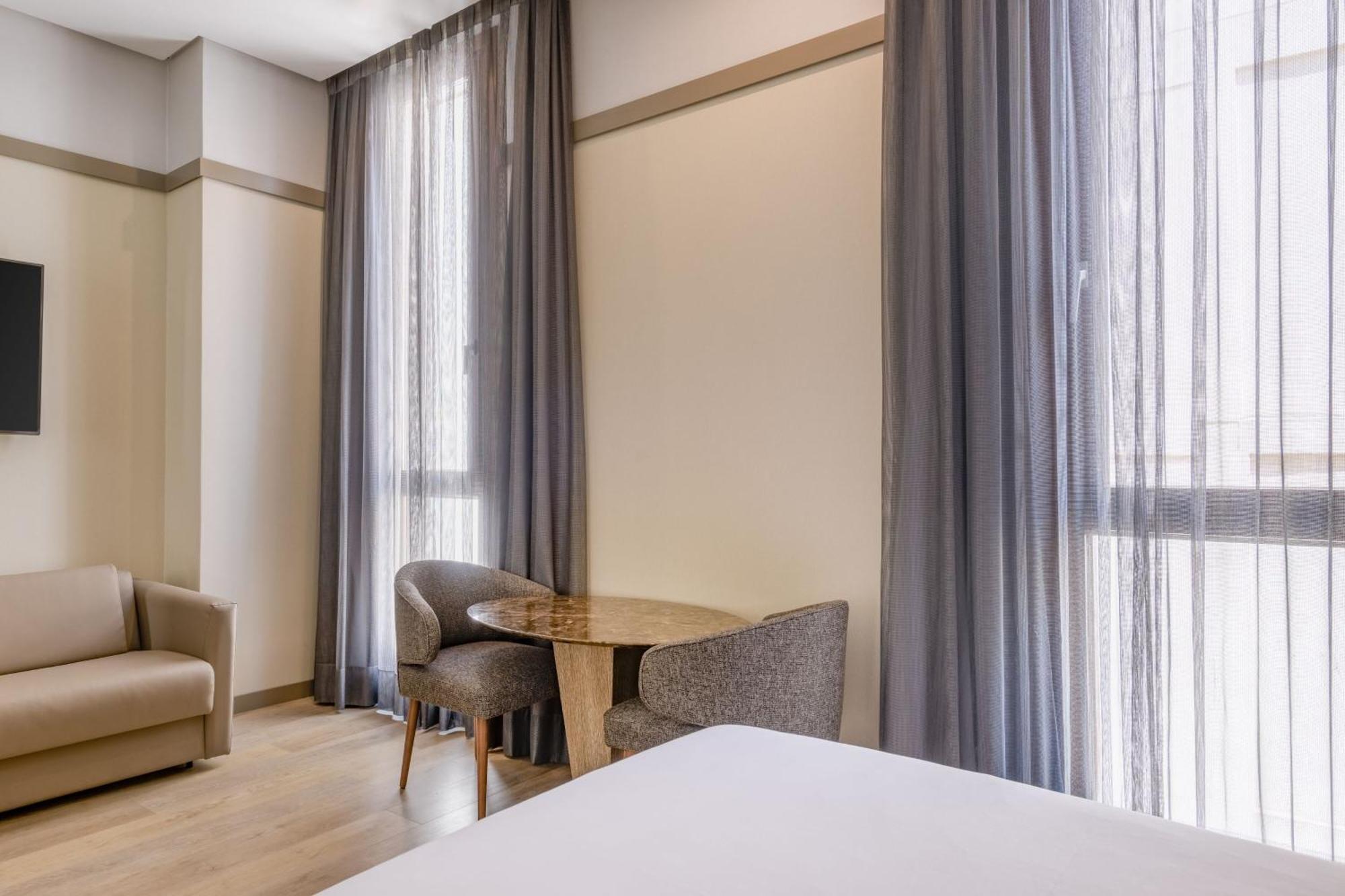 Hotel Ac Recoletos By Marriott 4*