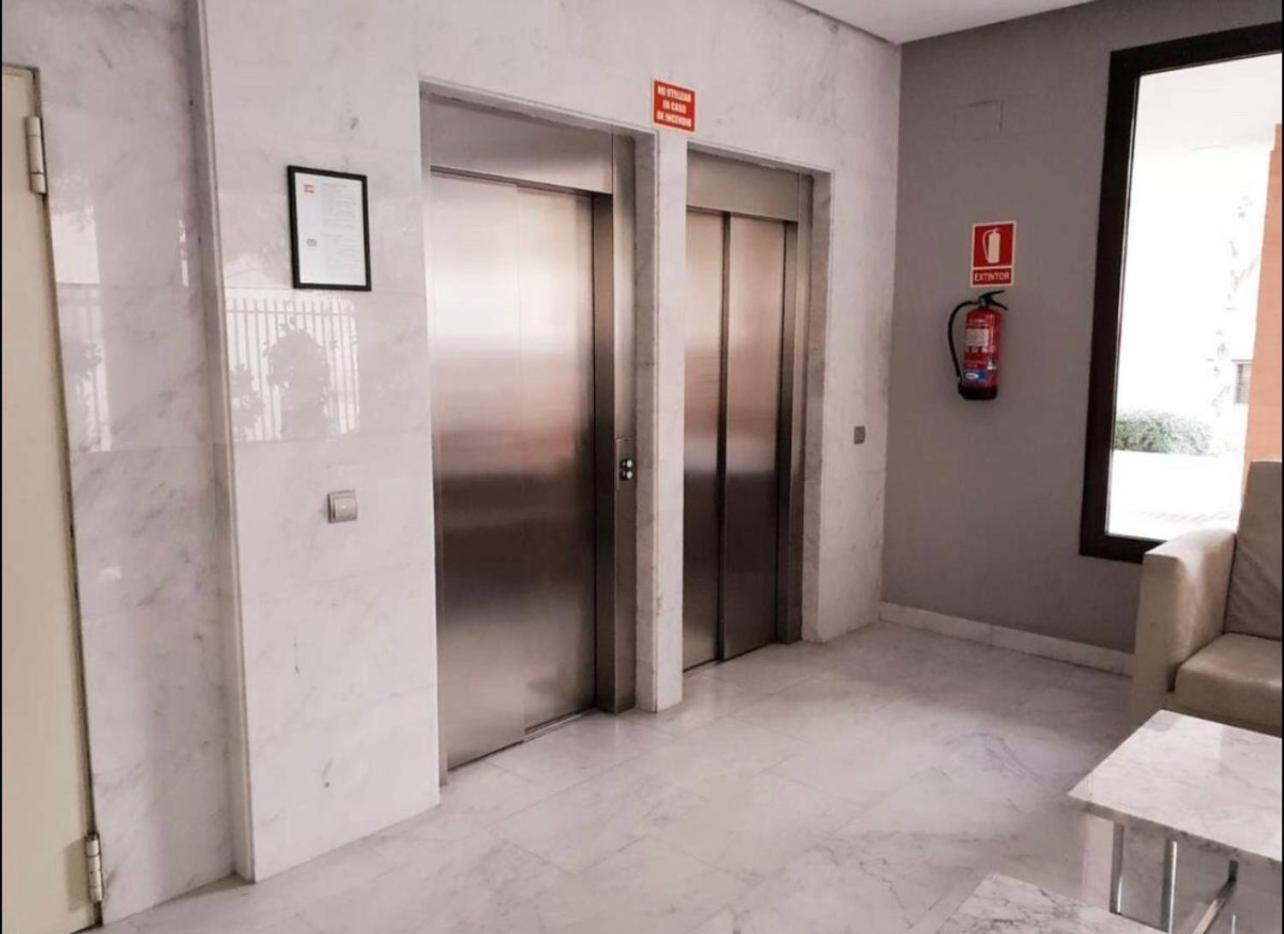 Lejlighed Samaniego Suite, Airport, Ifema Turistico